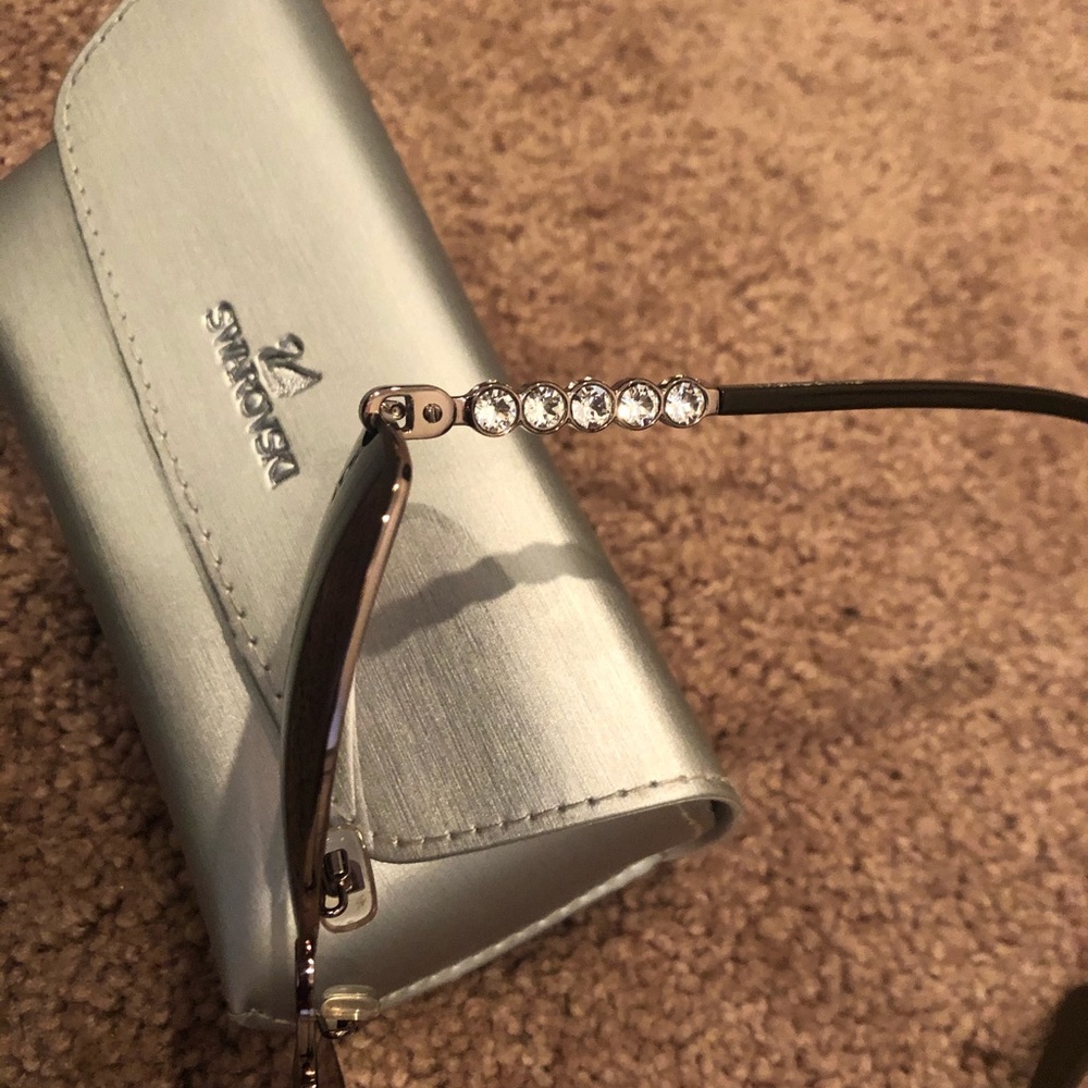 ‼️SOLD‼️Swarovski sunglasses with crystals NWOT - Picture 9 of 9